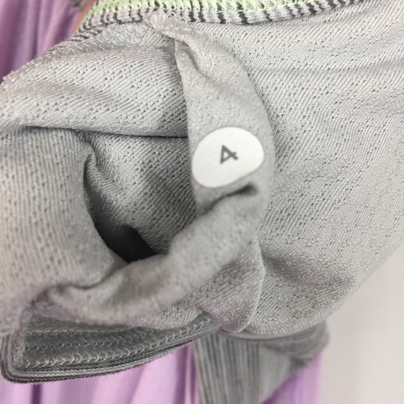 Lululemon Set of 2 Workout Tank Top - Picture 7 of 12